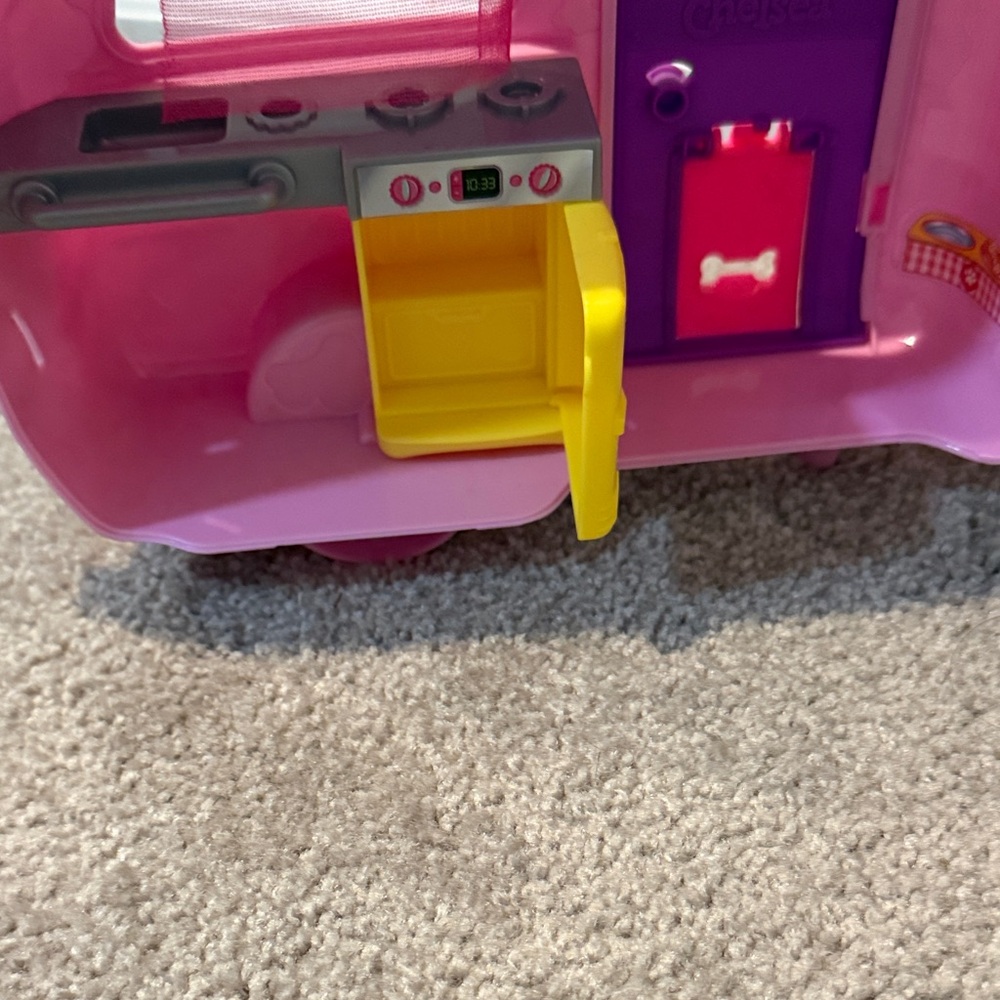 Barbie Pink Chelsea Camper - Picture 6 of 8
